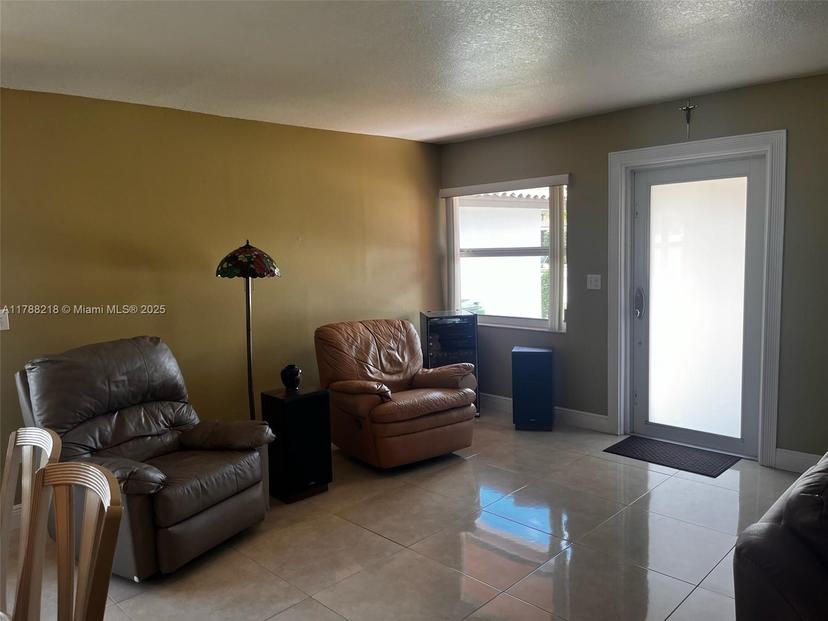 Picture of 880 NW 133Rd Ave, Miami FL 33182