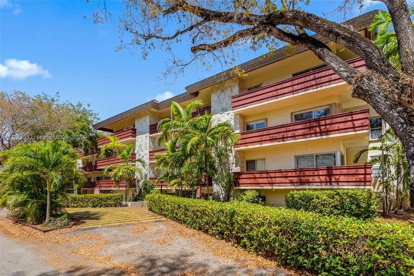 Picture of 1205 Mariposa Ave # 413, Coral Gables FL 33146