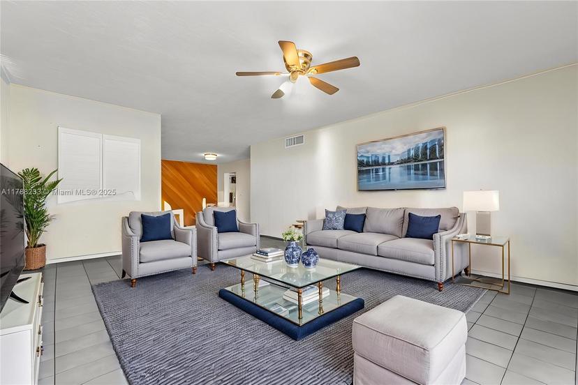 Picture of 1205 Mariposa Ave # 413, Coral Gables FL 33146
