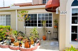 Picture of 6804 NW 166Th Ter # 603, Miami Lakes, FL 33014