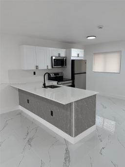 Picture of 5001 NW 178Th Ter, Miami Gardens, FL 33055