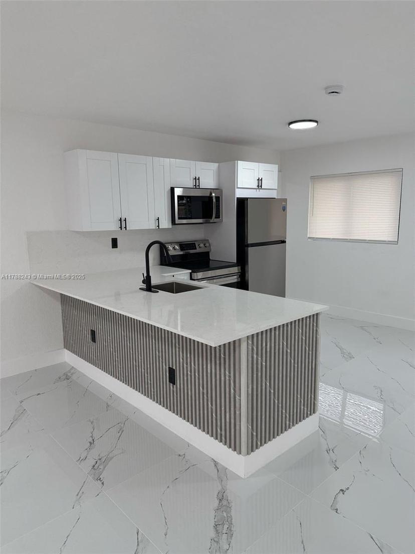 Picture of 5001 NW 178Th Ter, Miami Gardens FL 33055