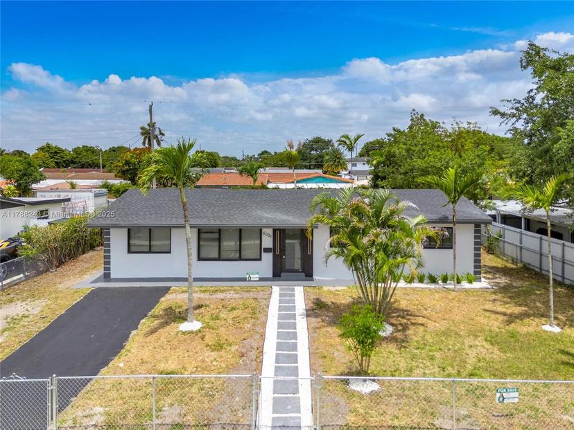 Picture of 5001 NW 178Th Ter, Miami Gardens FL 33055