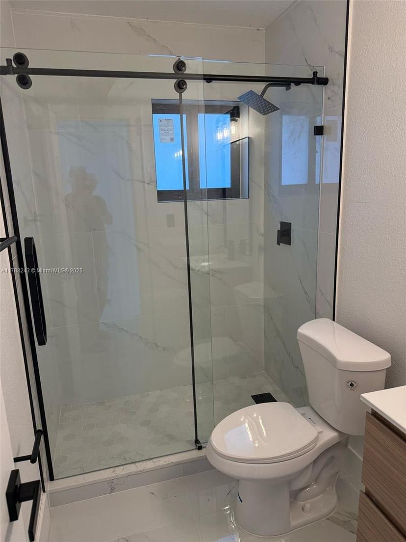 Picture of 5001 NW 178Th Ter, Miami Gardens FL 33055