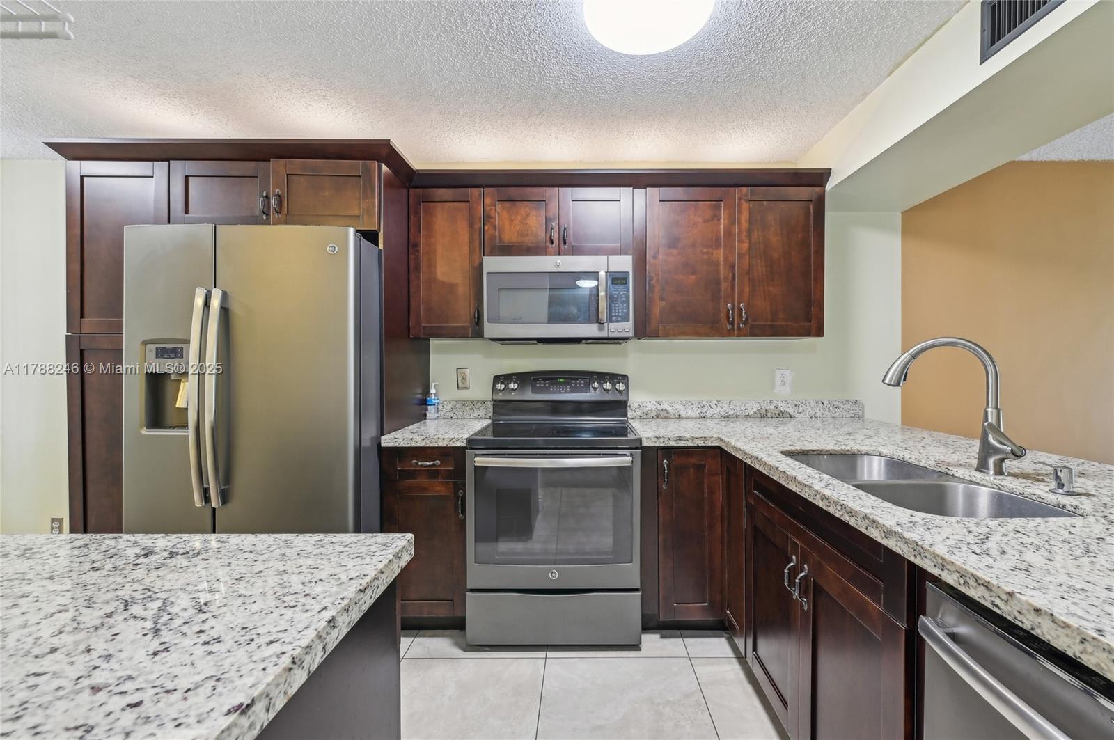 Picture of 6622 Coral Lake Dr # 210, Margate, FL 33063