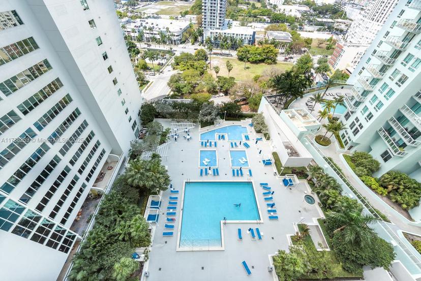 Picture of 1800 N Bayshore Dr # 2406, Miami FL 33132