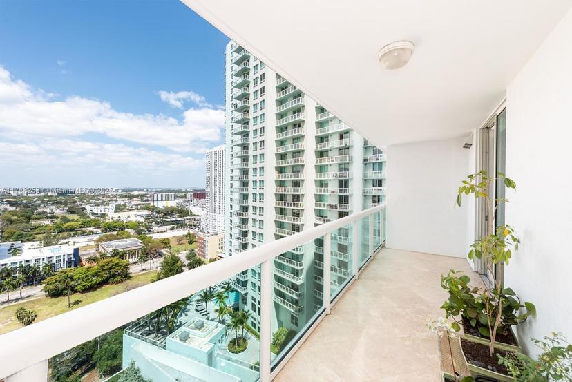Picture of 1800 N Bayshore Dr # 2406, Miami FL 33132