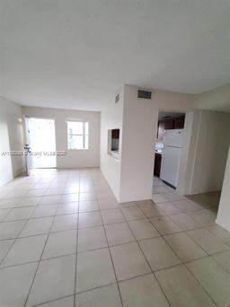 Picture of 1950 N Congress Ave # 404, West Palm Beach, FL 33401