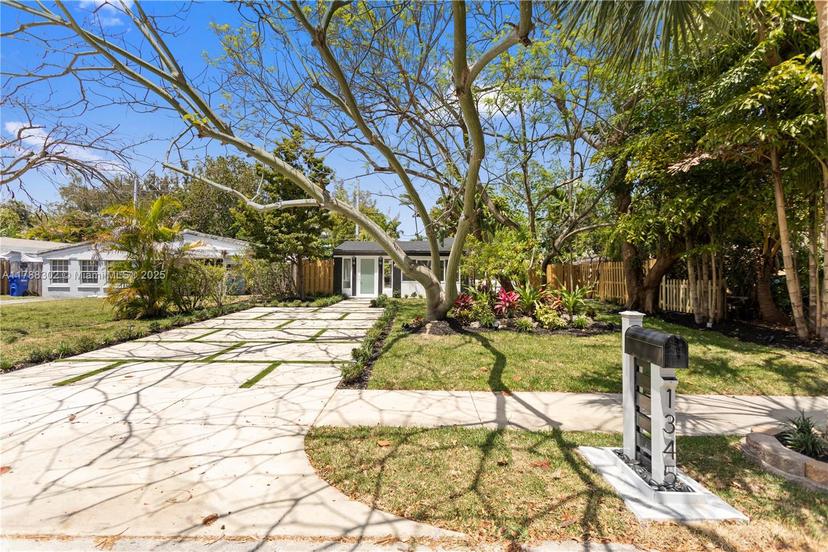 Picture of 1345 NE 182Nd St, North Miami Beach FL 33162