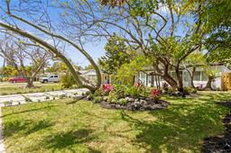 Picture of 1345 NE 182Nd St, North Miami Beach, FL 33162