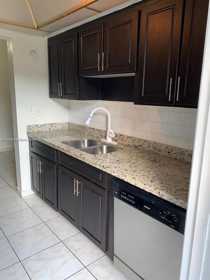 Picture of 1850 Arthur St # 2, Hollywood FL 33020