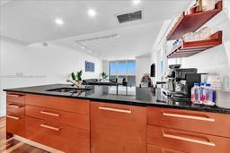 Picture of 1830 S Ocean Dr, Hallandale Beach, FL 33009
