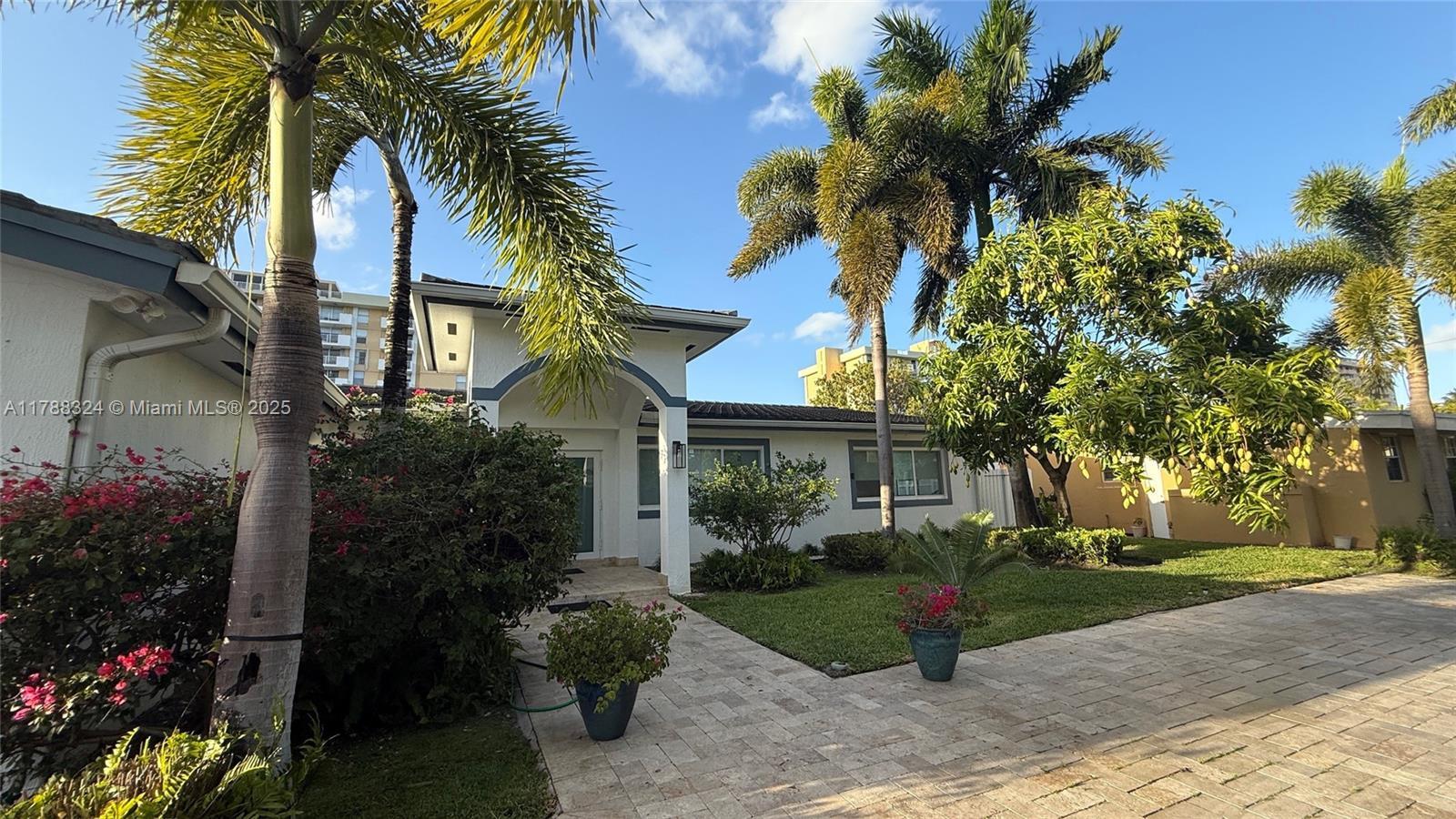 Picture of 2105 Arch Creek Dr, North Miami, FL 33181