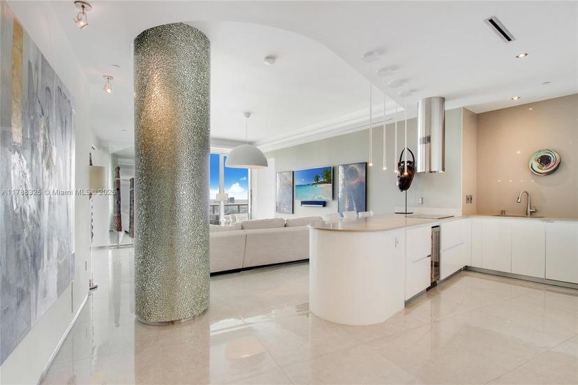 Picture of 450 Alton Rd # 4104, Miami Beach FL 33139