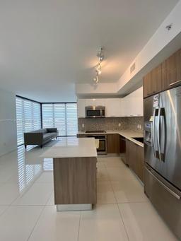 Picture of 5300 Paseo Blvd # 1001, Doral, FL 33166
