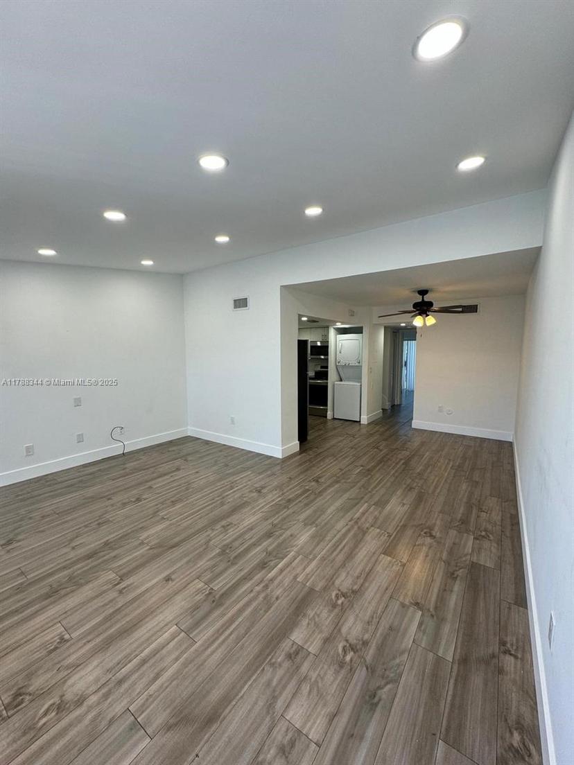 Picture of 6702 NW 166Th Ter # 202, Miami Lakes FL 33014