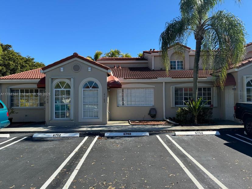 Picture of 6702 NW 166Th Ter # 202, Miami Lakes FL 33014