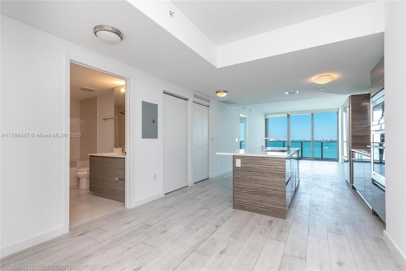 Picture of 460 NE 28Th St # 1005, Miami FL 33137