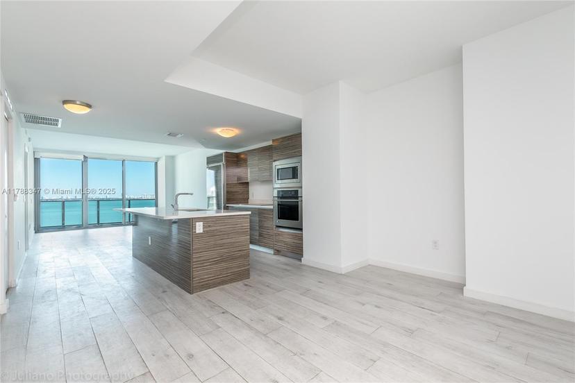 Picture of 460 NE 28Th St # 1005, Miami FL 33137
