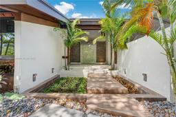 Picture of 2055 NE 120Th Rd, North Miami, FL 33181