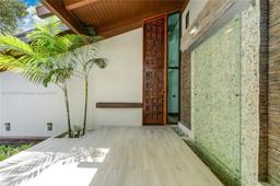 Picture of 2055 NE 120Th Rd, North Miami, FL 33181