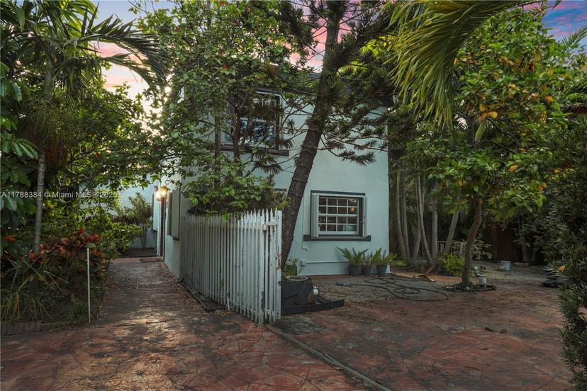 Picture of 3375 SW 29Th Ter, Miami FL 33133
