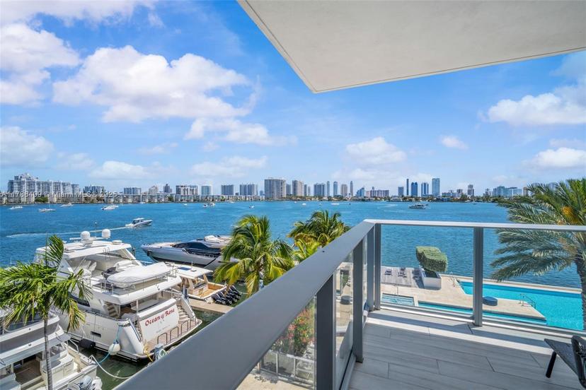 Picture of 17111 Biscayne Blvd # 309, North Miami Beach FL 33160