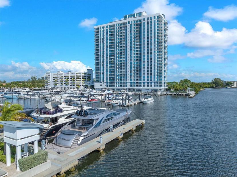 Picture of 17111 Biscayne Blvd # 309, North Miami Beach FL 33160