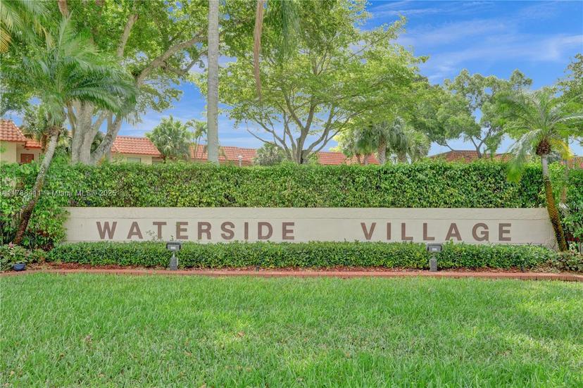 Picture of 15705 W Waterside Cir # 104, Sunrise FL 33326