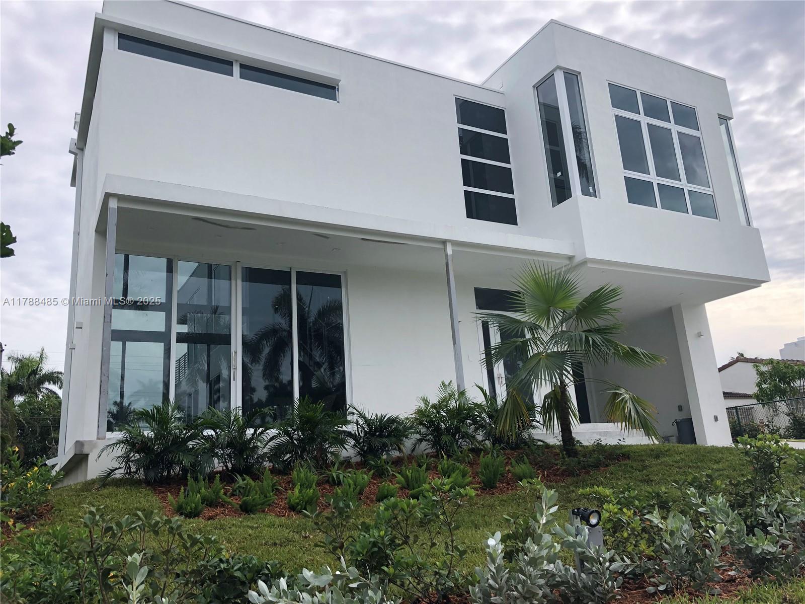 Picture of 949 Tyler St, Hollywood, FL 33019