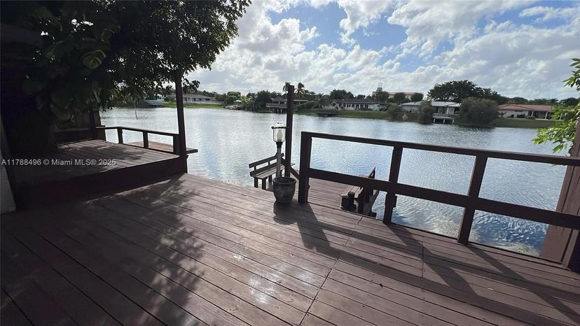 Picture of 13922 Kendale Lakes Dr, Miami FL 33183