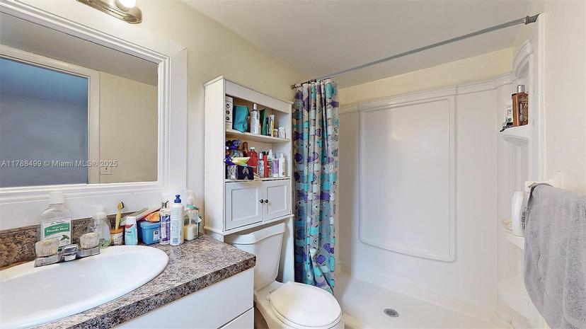 Picture of 13715 Kendale Lakes Cir # A10, Miami FL 33183