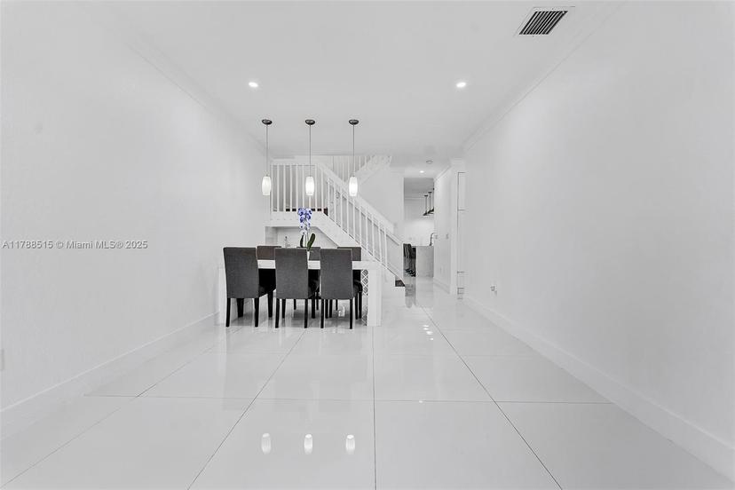 Picture of 5725 NW 112Th Path, Doral FL 33178