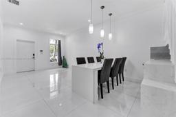 Picture of 5725 NW 112Th Path, Doral, FL 33178