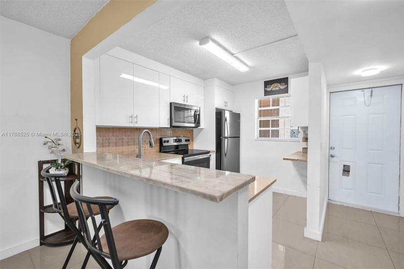 Picture of 10457 NW 8Th St # 105, Pembroke Pines FL 33026
