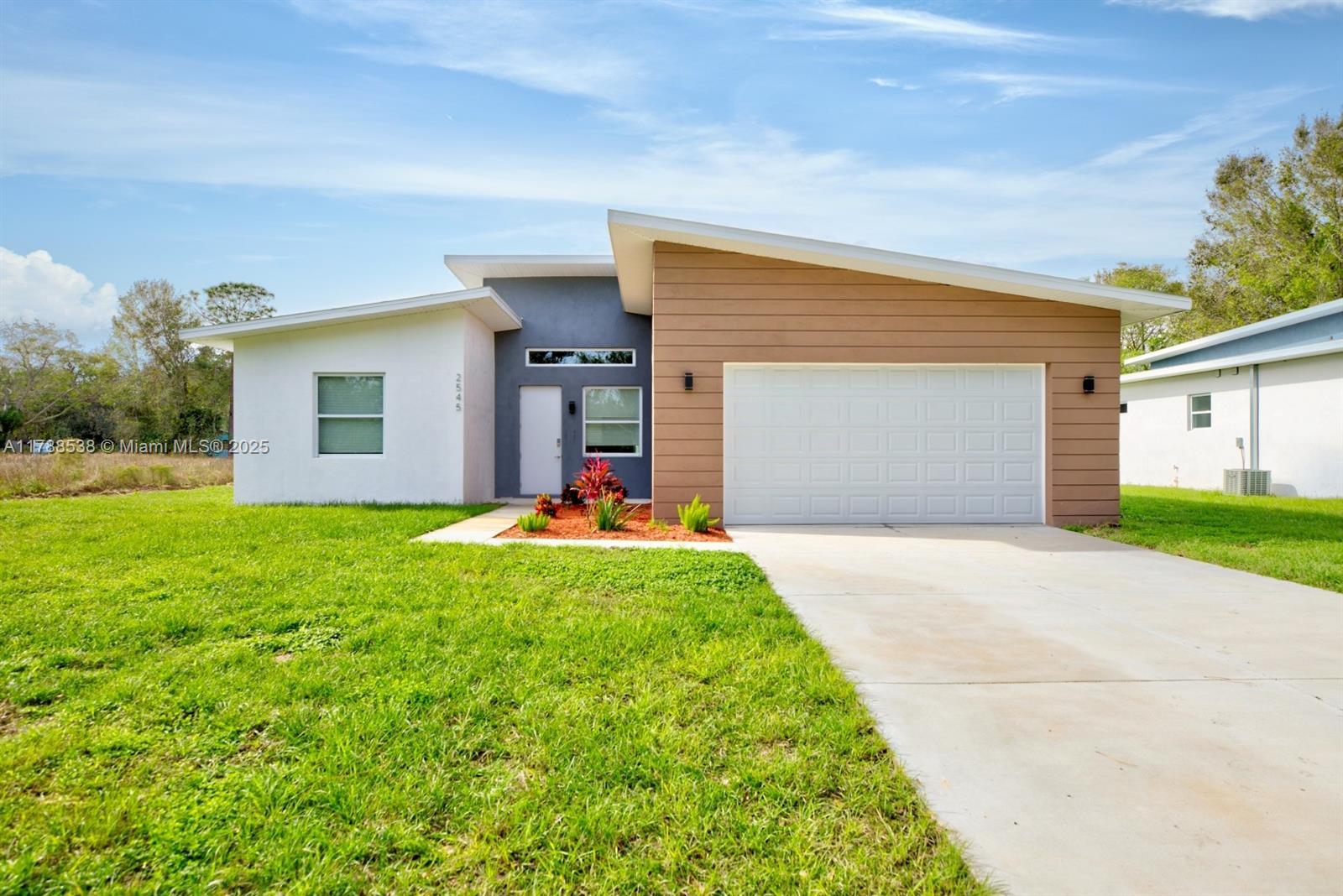 Picture of 2545 N Odessa Rd, Avon Park, FL 33825