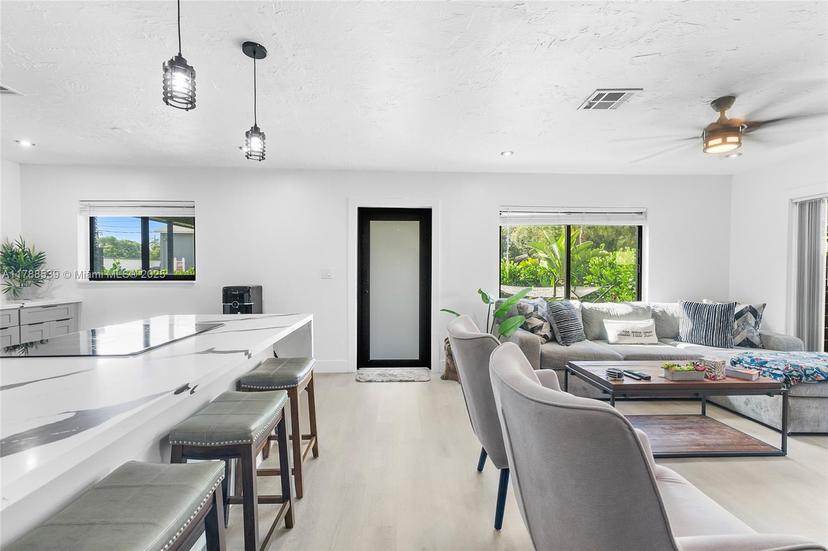 Picture of 375 NE 33Rd St, Oakland Park FL 33334