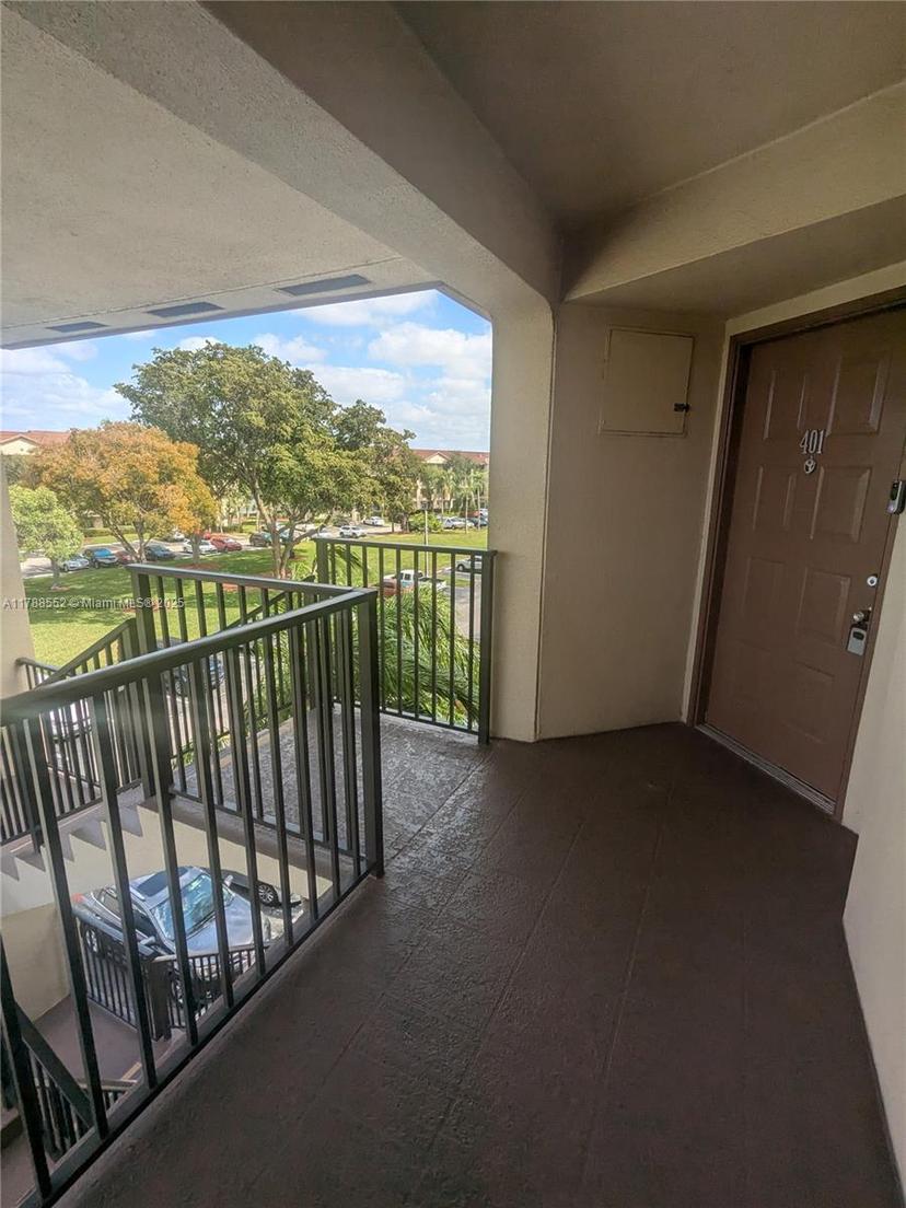 Picture of 800 SW 142Nd Ave # 401N, Pembroke Pines FL 33027