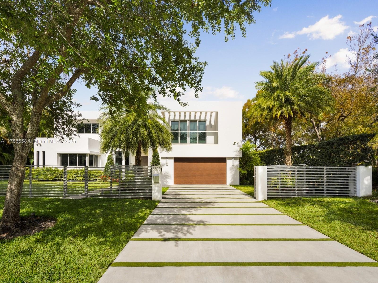 Picture of 6300 Caballero Blvd, Coral Gables, FL 33146