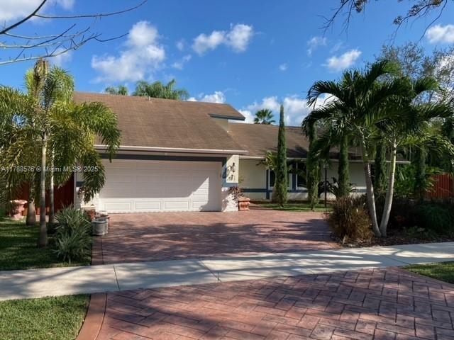 Picture of 10115 SW 127Th Ct, Miami, FL 33186