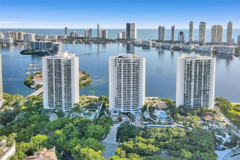 Picture of 3000 Island Blvd # 706, Aventura FL 33160