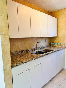 Picture of 6191 SW 37Th St # 106, Davie, FL 33314