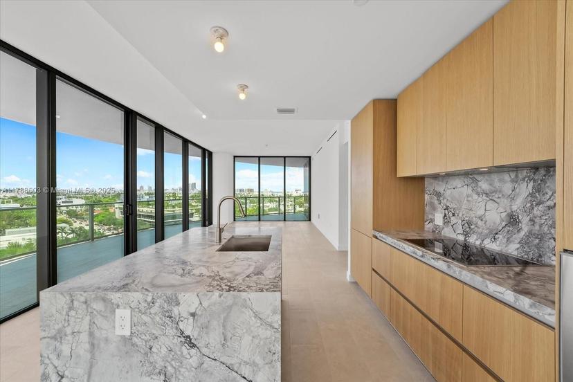 Picture of 500 Alton Rd # 1105, Miami Beach FL 33139
