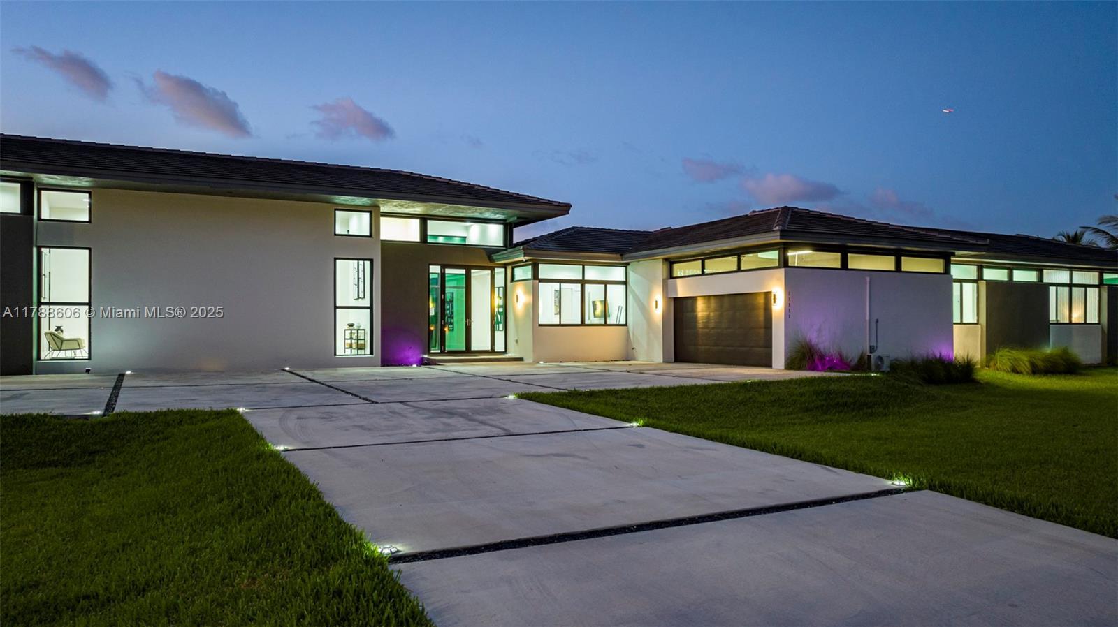 Picture of 11911 NW 2Nd St, Plantation, FL 33325