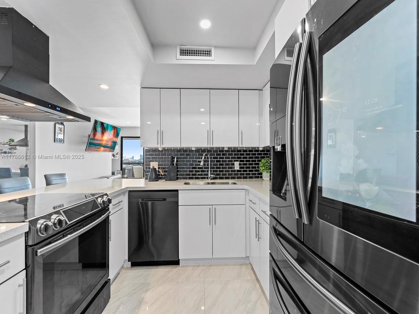 Picture of 911 E Ponce De Leon Blvd # 1601, Coral Gables FL 33134
