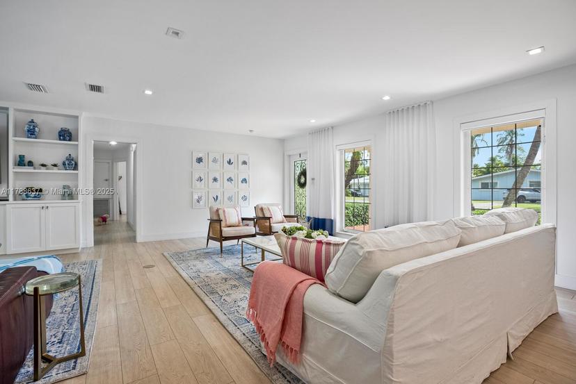Picture of 7970 SW 141St Ter, Palmetto Bay FL 33158