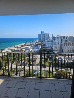 Picture of 1201 Ocean Dr # 1702S, Hollywood, FL 33019