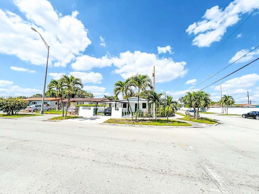 Picture of 301 W 30Th St, Hialeah FL 33012