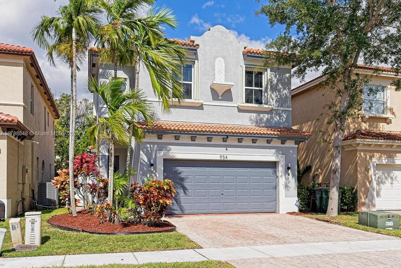 Picture of 954 NE 37Th Ave, Homestead FL 33033
