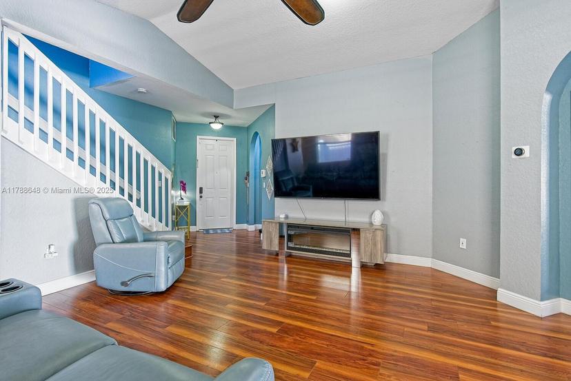 Picture of 954 NE 37Th Ave, Homestead FL 33033